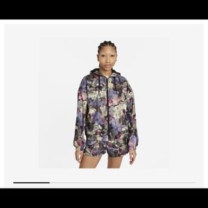 Nike Femme Woven 2 peice set